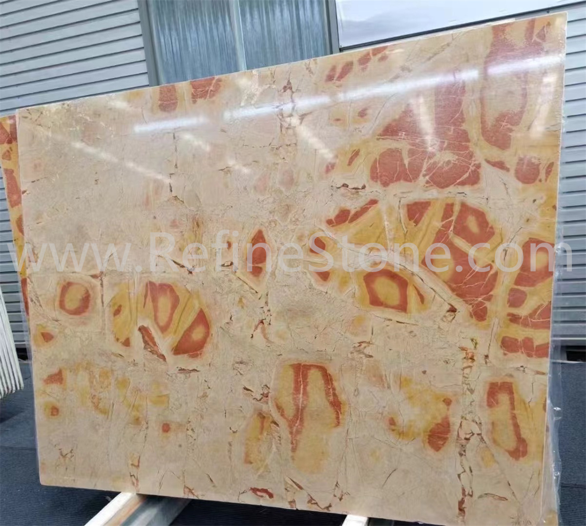 Picasso gold marble